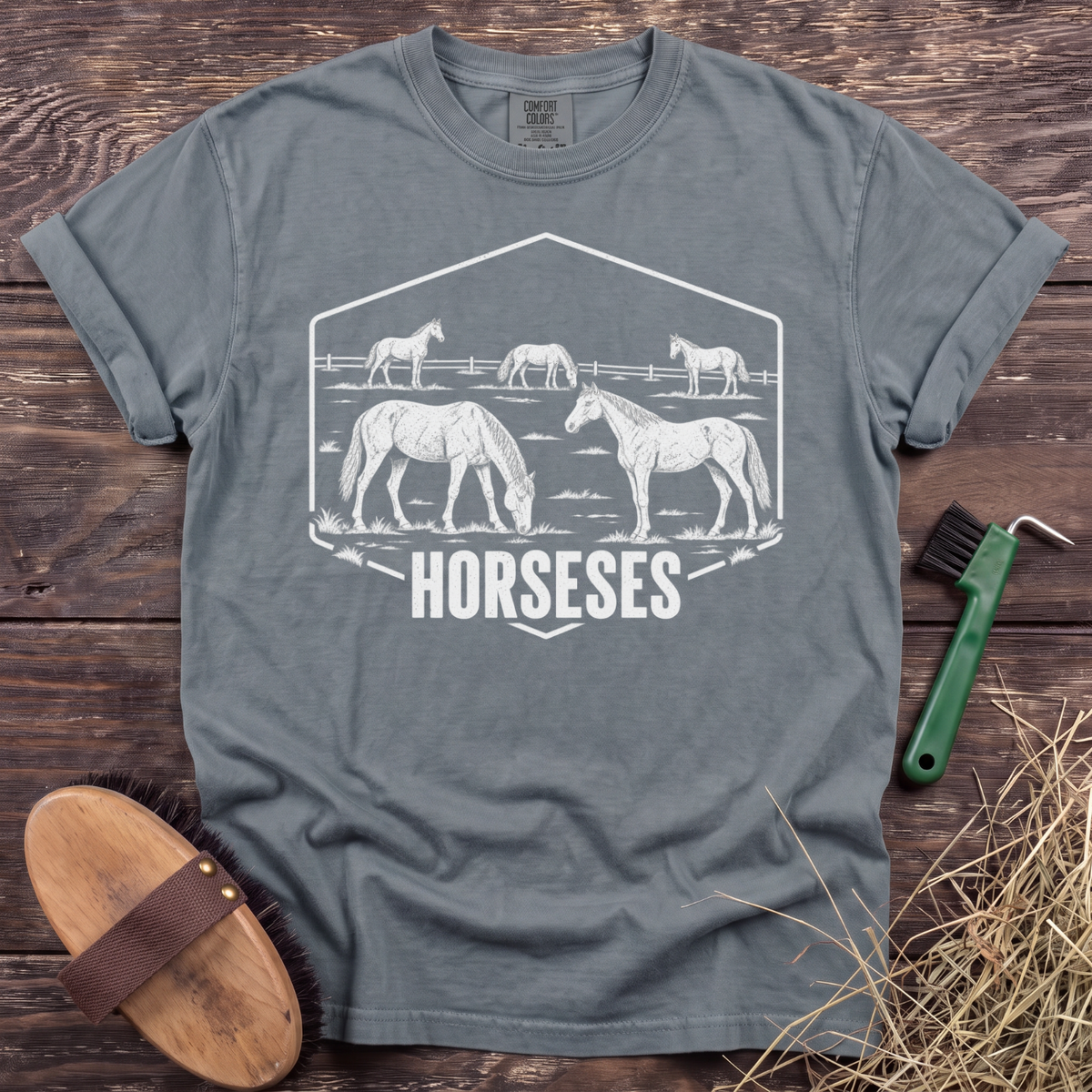 Horseses T-shirt in Granite with a white illustrated horse herd [color: Granite]