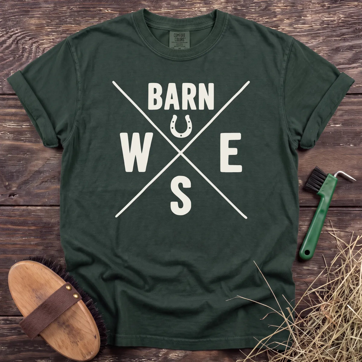 Barn compass and horseshoe My North Star T-shirt in Moss [color: Moss]
