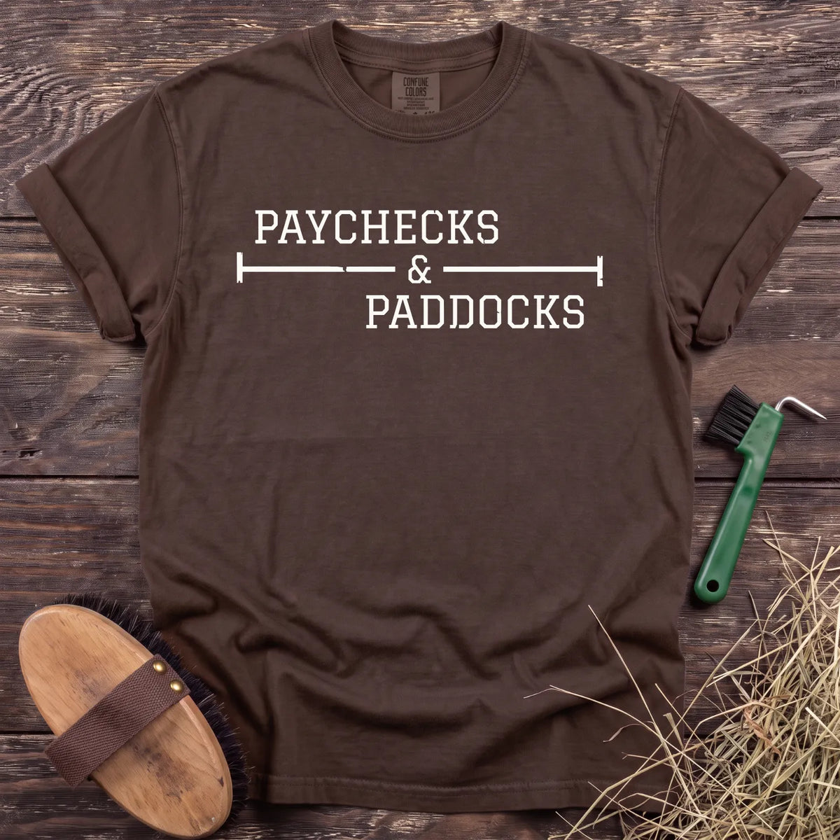 Paychecks & Paddocks T-Shirt in Espresso [color: Espresso]