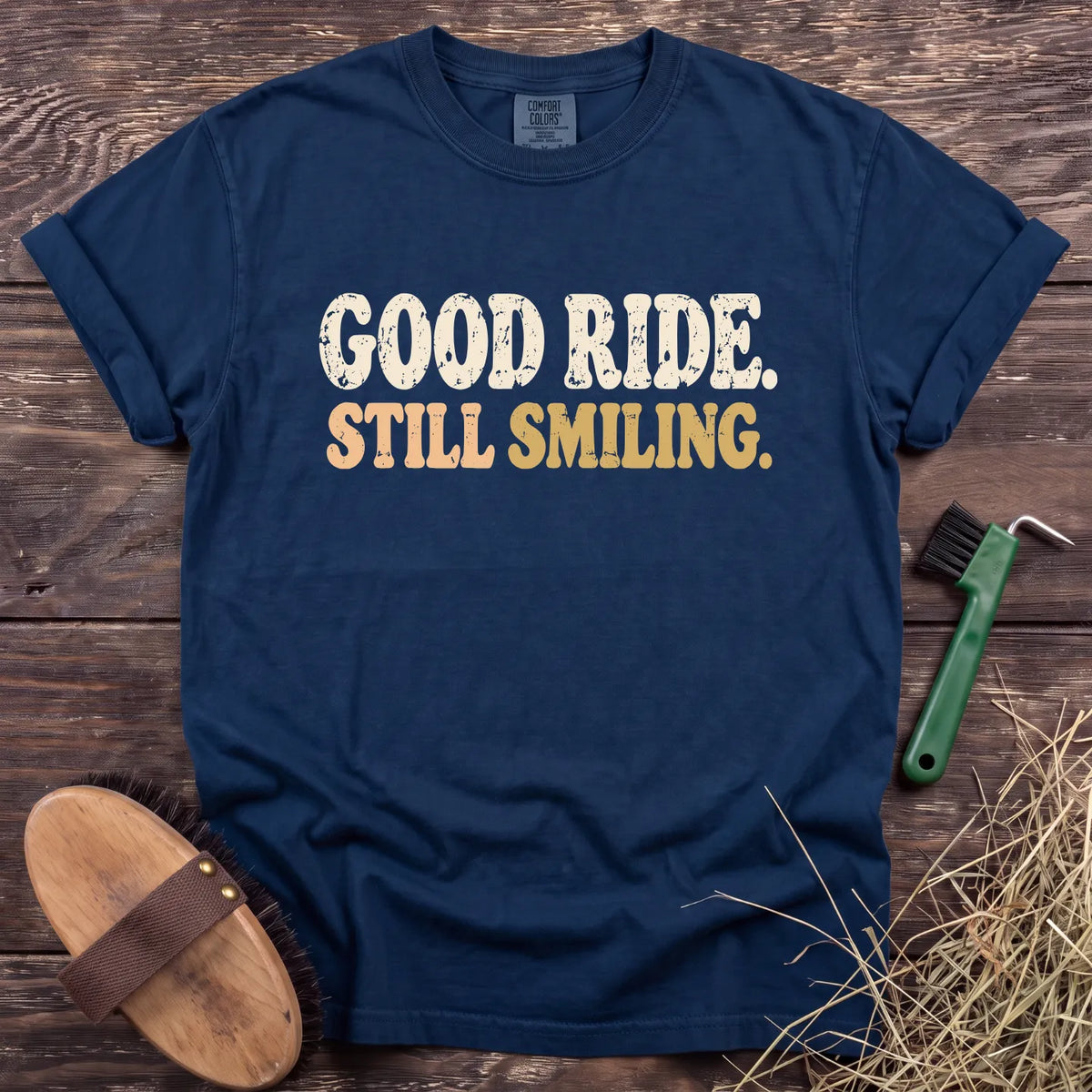Still Smiling T-Shirt in Navy [color: Navy]
